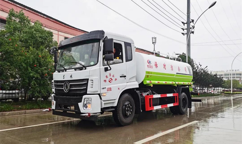 东风商用12方国六洒水车