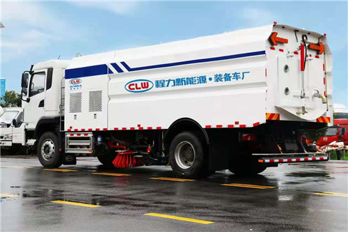 比亚迪CL5181TXSBEV 型纯电动洗扫车 (3).jpg