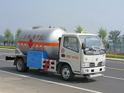 5.5立方液化气体运输车