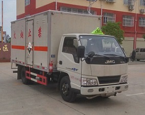 国五江铃厢长3.15米易燃液体厢式运输车