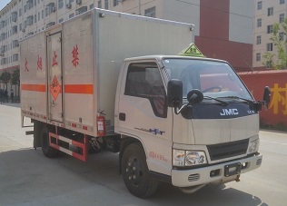国五江铃厢长4.2米爆破器材运输车 