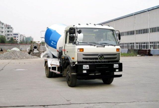 国四东风153混凝土搅拌运输车(6-7方)图片